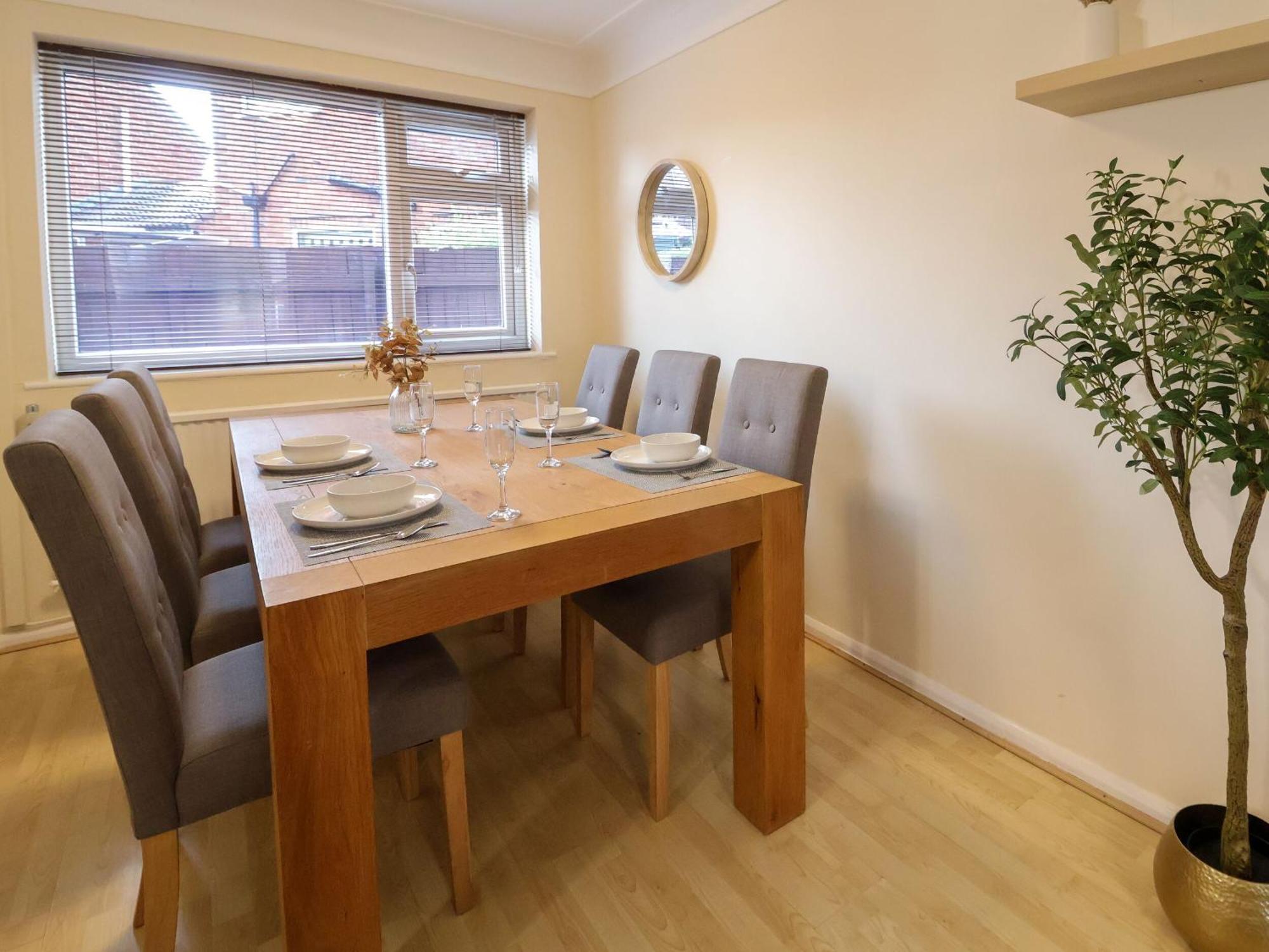 The Cloud House Hoole Villa Chester Exterior photo