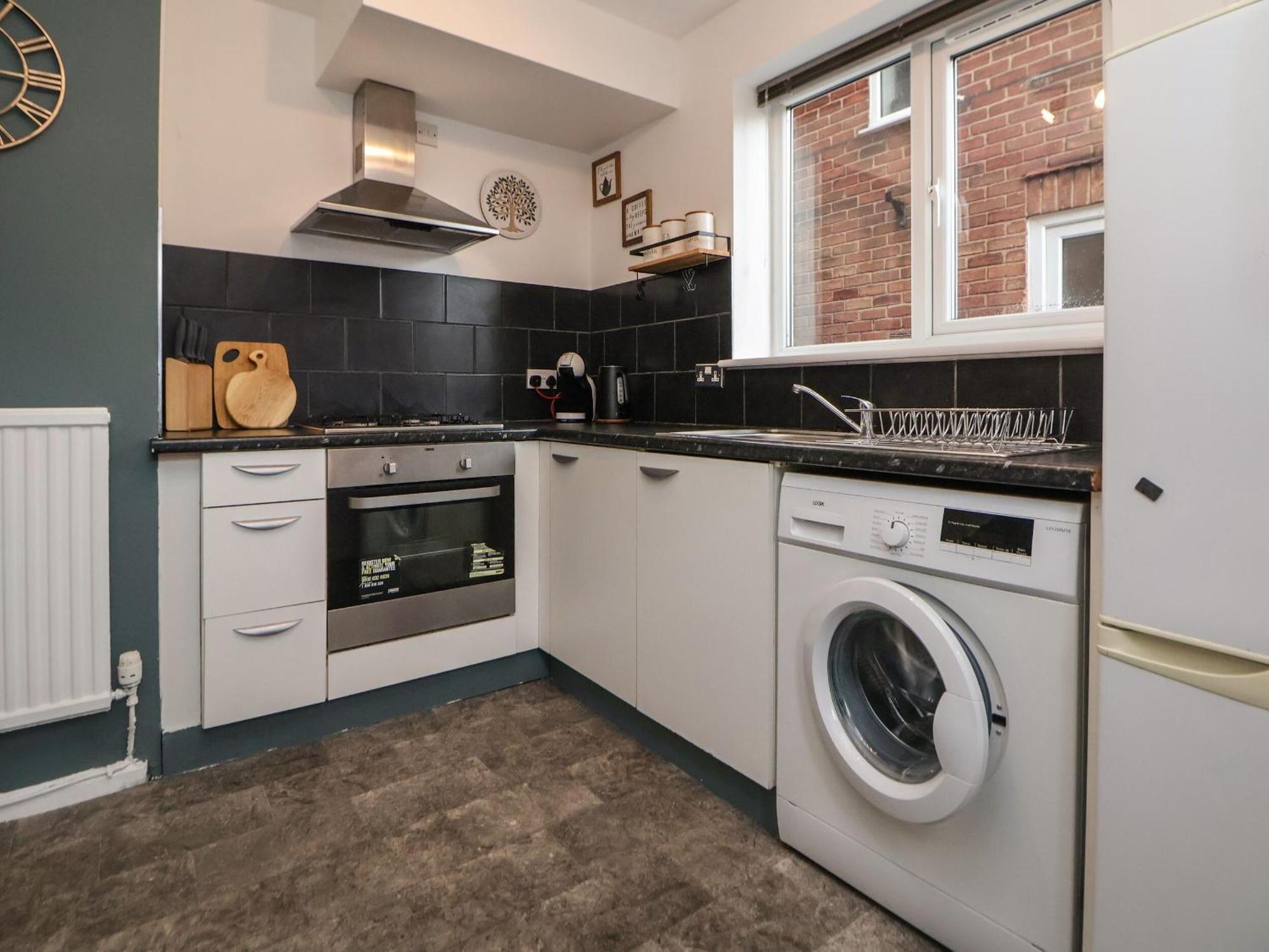 The Cloud House Hoole Villa Chester Exterior photo